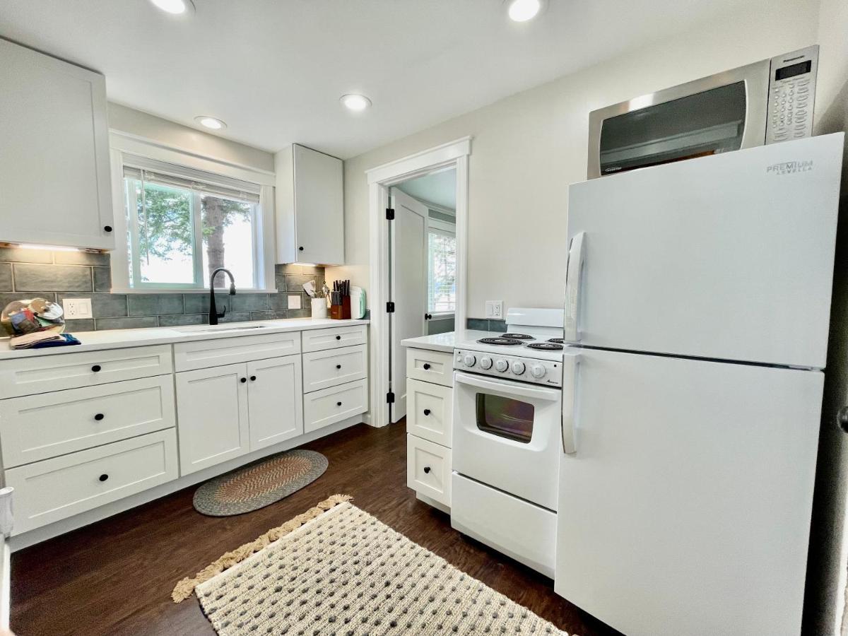 Puget Sound Chic Romantic Cottage With Private Beach Access & Gated Entry Port Ludlow Exteriér fotografie
